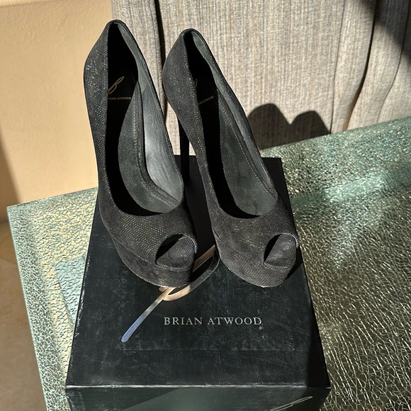 Brian Atwood Shoes - BRIAN ATWOOD BAMBOLA SIZE 9 EUC VELVETY W/DESIGN. GORGEOUS 5” HEEL W/ PLATFORM